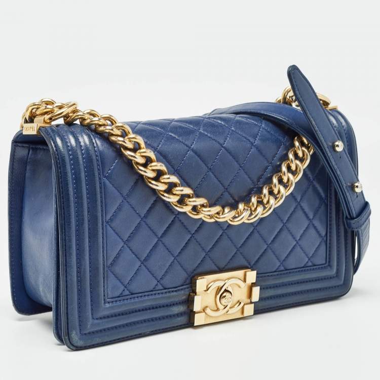 Pre Owned Chanel Blue Quilted Leather Medium Boy Flap Bag