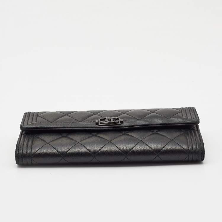 Pre Owned Chanel Black Quilted Leather Large Boy Gusset Flap Wallet