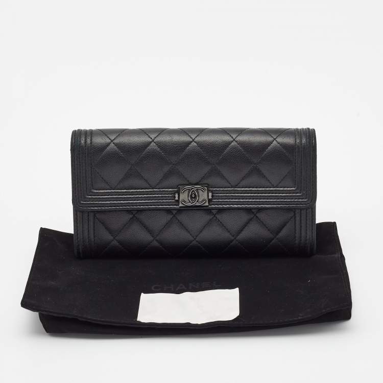 Pre Owned Chanel Black Quilted Leather Large Boy Gusset Flap Wallet
