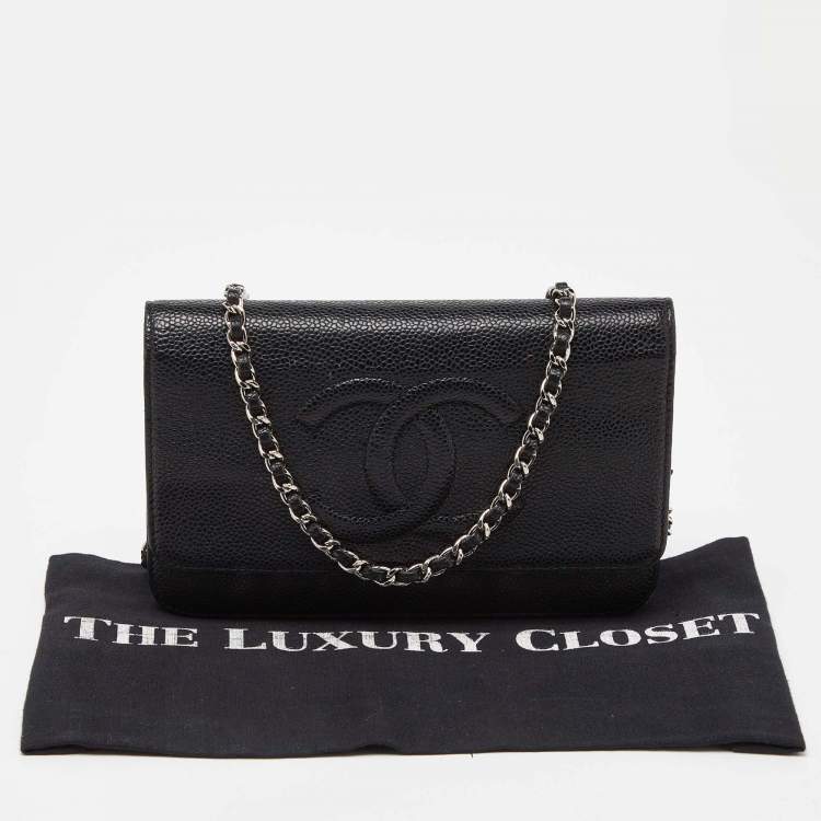 Pre Owned Chanel Black Quilted Caviar Leather Classic Wallet On Chain