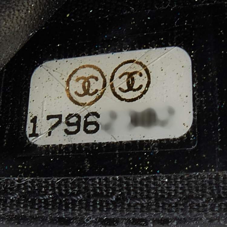 Pre Owned Chanel Black Quilted Caviar Leather Classic Wallet On Chain