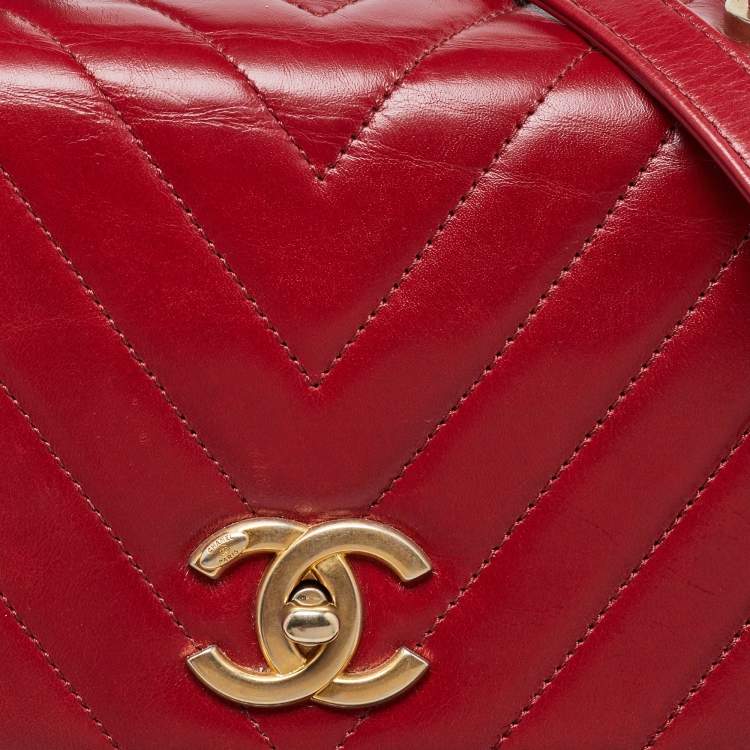 Pre Owned Chanel Red Chevron Quilted Leather Small Coco Top Handle Bag
