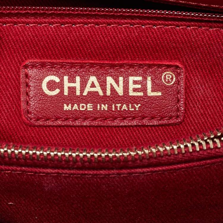 Pre Owned Chanel Red Chevron Quilted Leather Small Coco Top Handle Bag