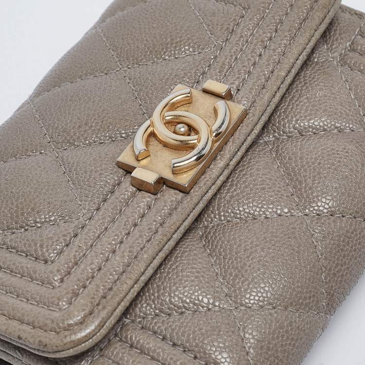 Pre Owned Chanel Grey Quilted Caviar Leather Boy Wallet