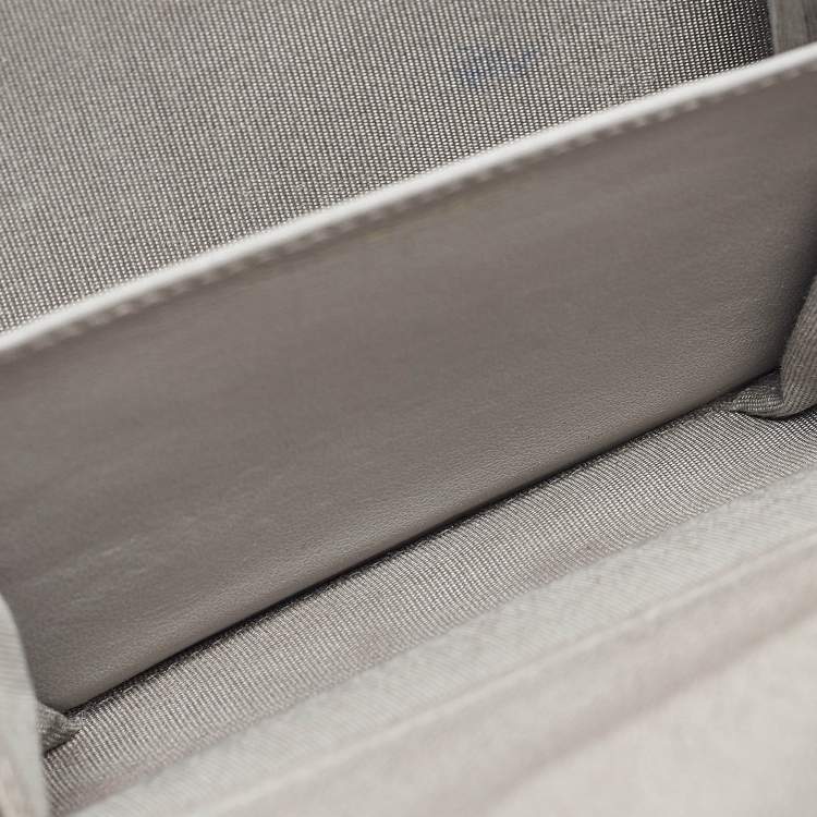 Pre Owned Chanel Grey Quilted Caviar Leather Boy Wallet