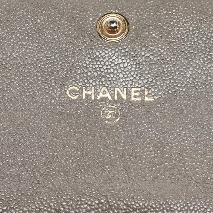 Pre Owned Chanel Grey Quilted Caviar Leather Boy Wallet