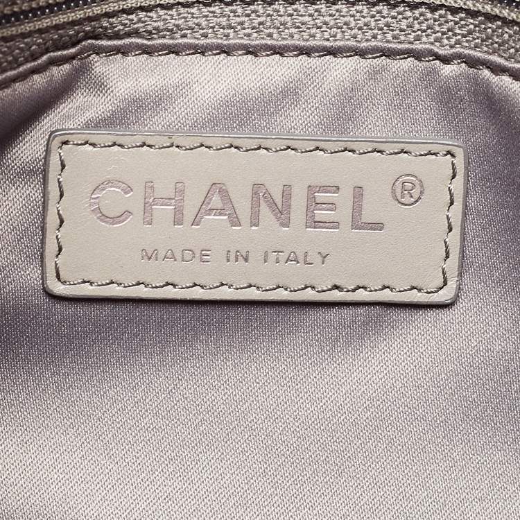 Pre Owned Chanel Red Quilted Caviar Leather Grand Shopper Tote