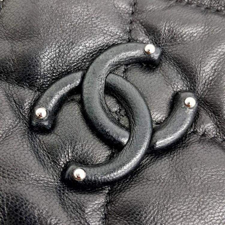 Pre Owned Chanel Black Leather Clutch Bag