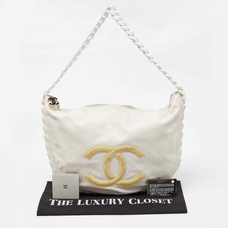 Pre Owned Chanel White Leather CC Modern Chain Hobo