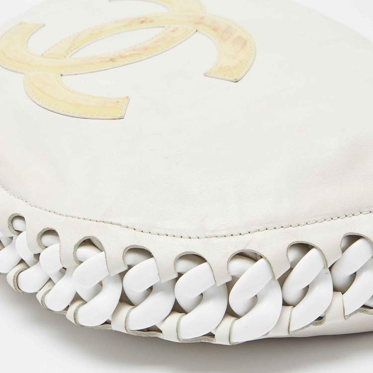 Pre Owned Chanel White Leather CC Modern Chain Hobo