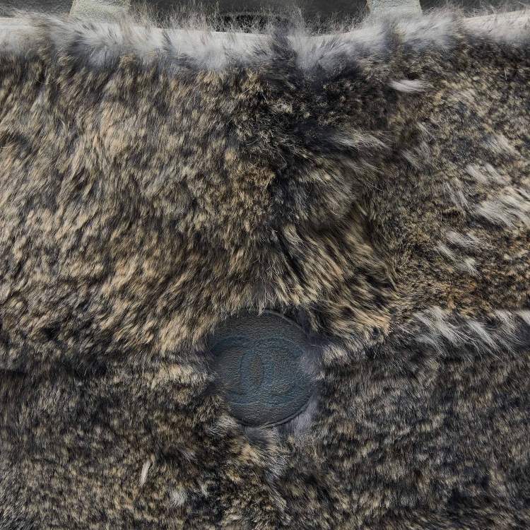 مملوكة مسبقًا Chanel Grey/Green Rabbit Fur and Suede Vintage Tote