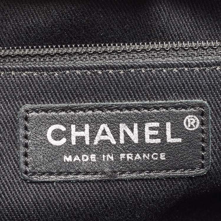 Pre Owned Chanel Black Quilted Leather Easy Reissue Messenger Bag