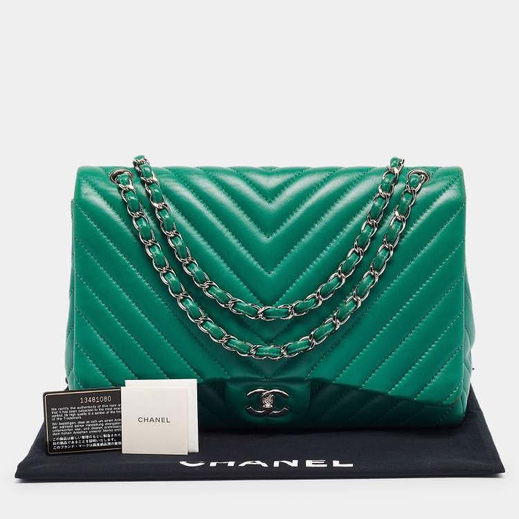 Pre Owned Chanel Green Chevron Leather Maxi Classic Single Flap Bag
