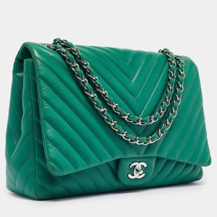 Pre Owned Chanel Green Chevron Leather Maxi Classic Single Flap Bag