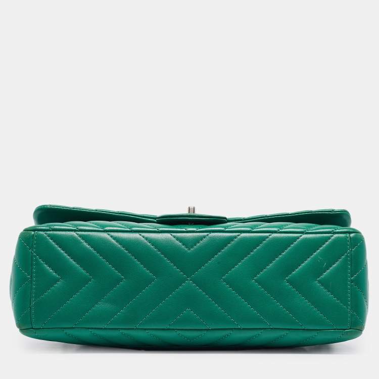 Pre Owned Chanel Green Chevron Leather Maxi Classic Single Flap Bag