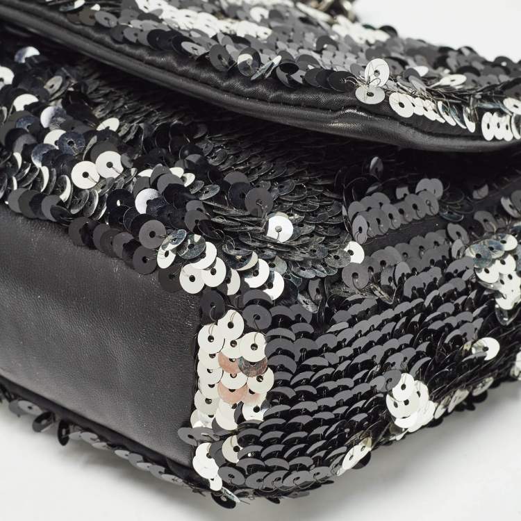Pre Owned Chanel Black/Silver Sequins Flap Bag