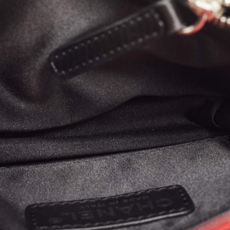 مملوكة مسبقًا Chanel Tricolor Quilted Leather Mini Graphic Flap Bag