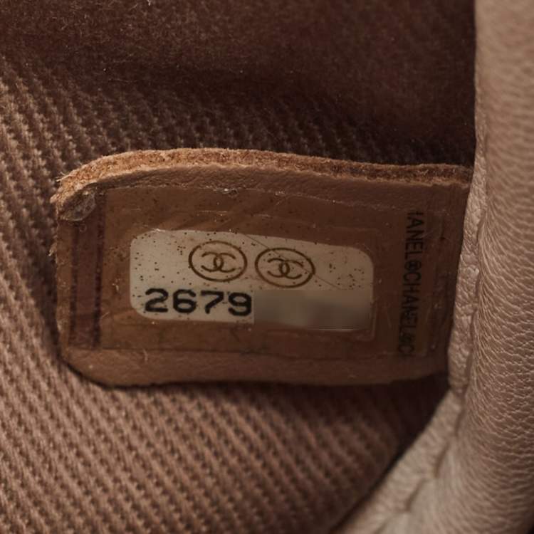 Pre Owned Chanel Cream Quilted Leather Casual Trip Messenger Bag