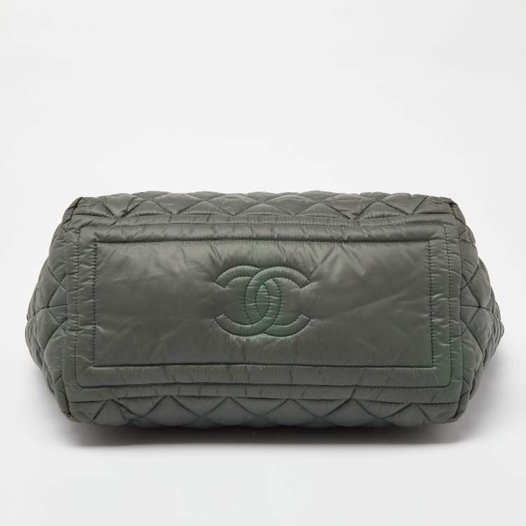 Pre Owned Chanel Green/Grey Quilted Nylon Coco Cocoon Tote