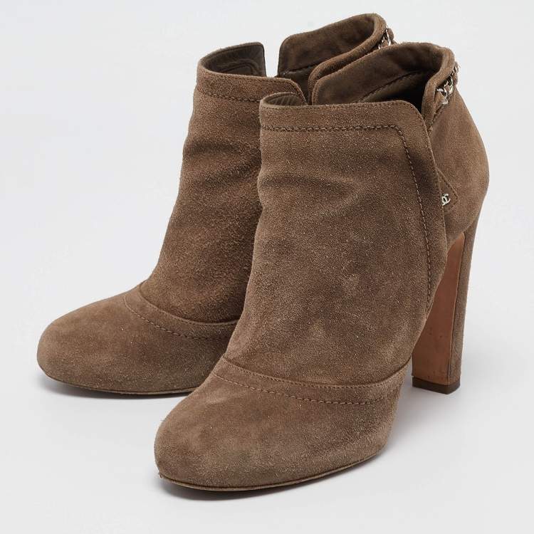 Pre Owned Chanel Brown Suede CC Logo Ankle Boots Size 41