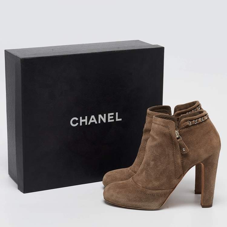 Pre Owned Chanel Brown Suede CC Logo Ankle Boots Size 41