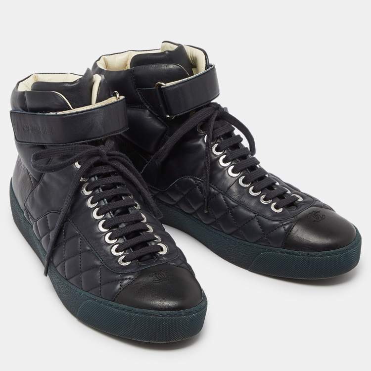 Pre Owned Chanel Black/Blue Quilted Leather CC High Top Sneakers Size 40.5
