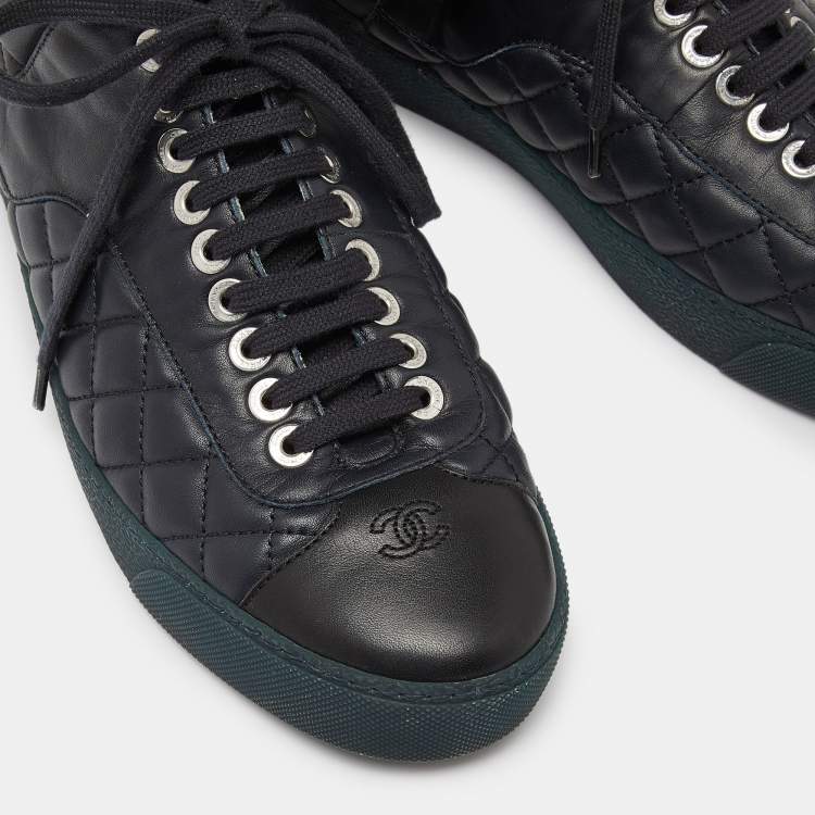 Pre Owned Chanel Black/Blue Quilted Leather CC High Top Sneakers Size 40.5