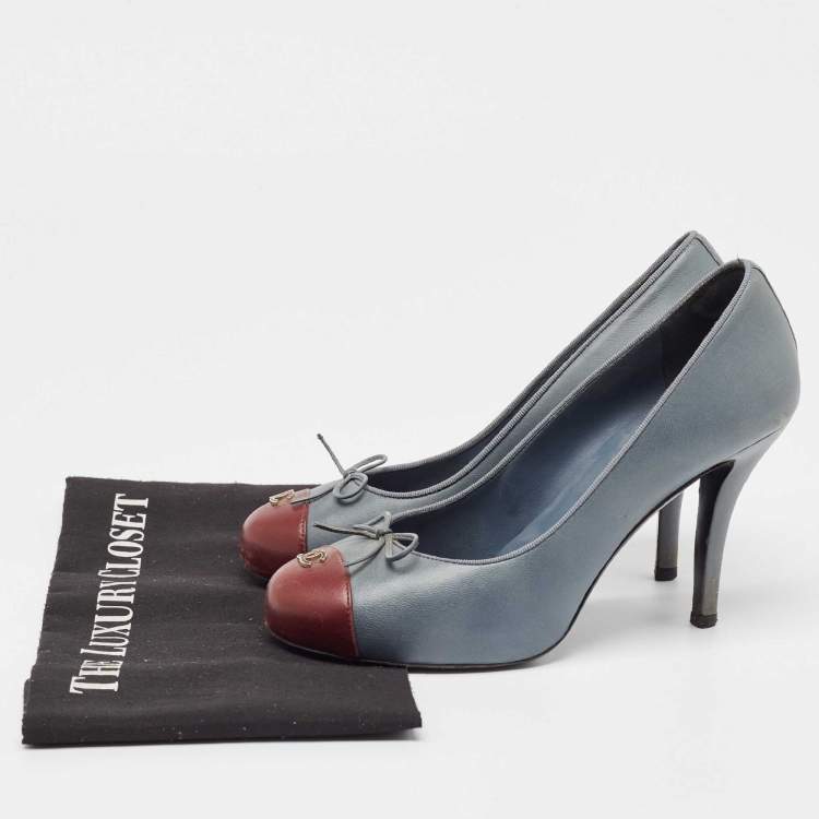 Pre Owned Chanel Grey/Burgundy Leather CC Cap-Toe Bow Pumps Size 38