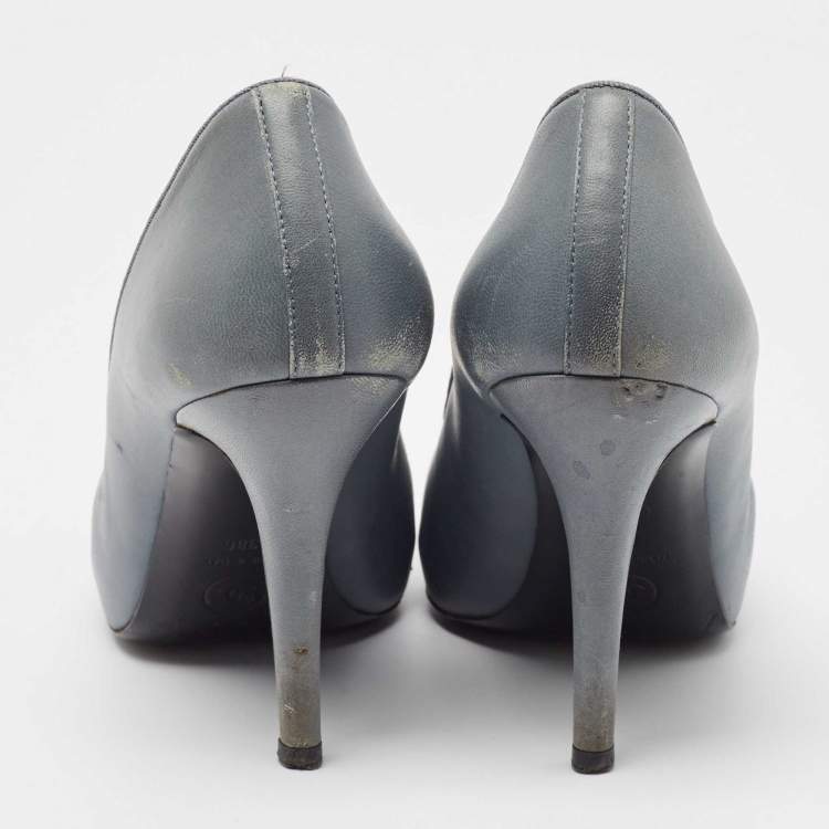 Pre Owned Chanel Grey/Burgundy Leather CC Cap-Toe Bow Pumps Size 38