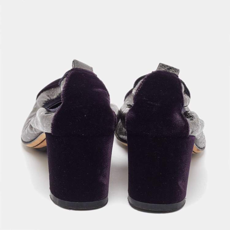 Pre Owned Chanel Silver/Purple Leather and Velvet CC Cap Toe Scrunch Block Heel Pumps Size 38.5