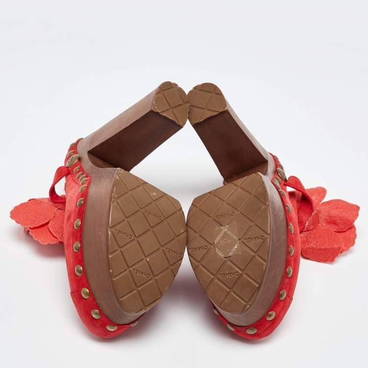 Pre Owned Chanel Red Suede Studded Wood Platform Block Heel Clogs Size 38.5