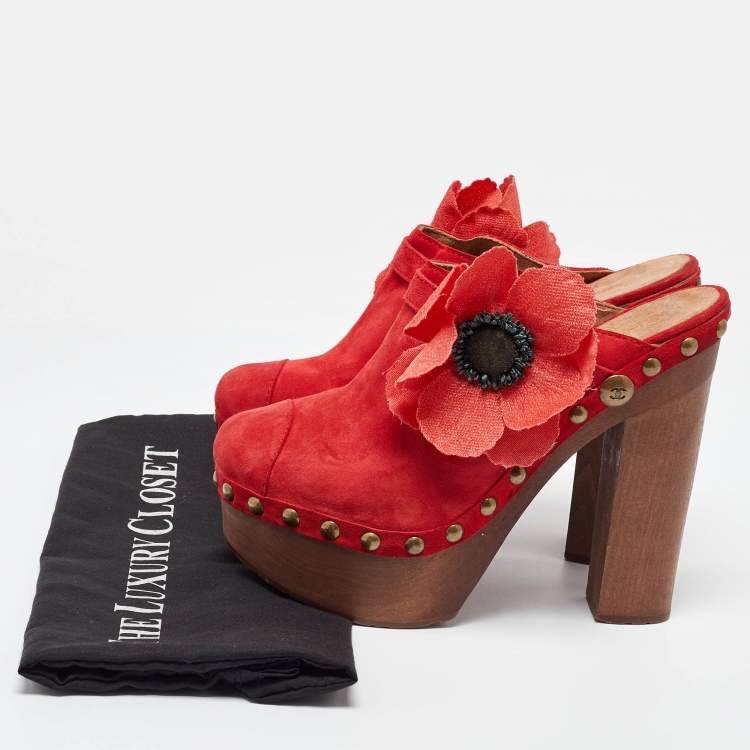 Pre Owned Chanel Red Suede Studded Wood Platform Block Heel Clogs Size 38.5