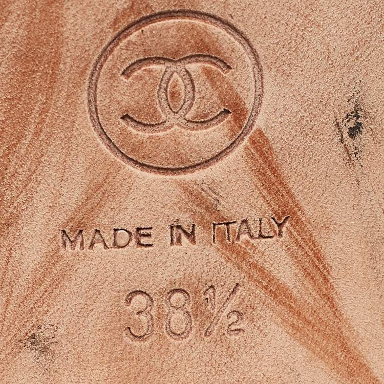 مملوكة مسبقًا Chanel Plum/Black Suede and Fabric CC Slingback Pumps Size 38.5