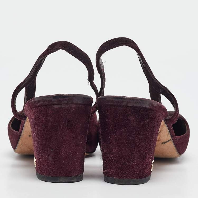 مملوكة مسبقًا Chanel Plum/Black Suede and Fabric CC Slingback Pumps Size 38.5