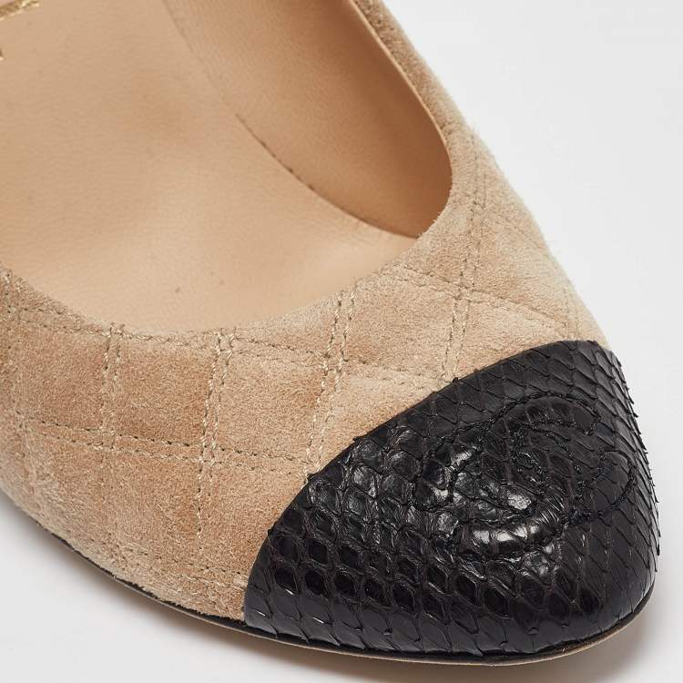 مملوكة مسبقًا Chanel Beige/Black Suede and Snakeskin Cap Toe Pumps Size 35