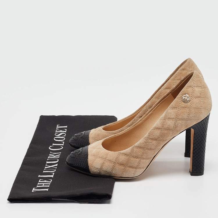 مملوكة مسبقًا Chanel Beige/Black Suede and Snakeskin Cap Toe Pumps Size 35