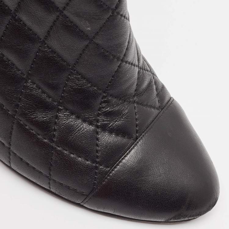 Pre Owned Chanel Black Quilted Leather CC Ankle Booties Size 39.5