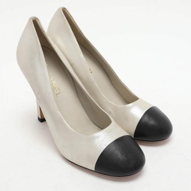 Pre Owned Chanel Silver/Black Leather Cap Toe Embellished Pumps Size 40