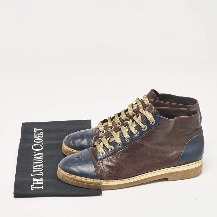 Pre Owned Chanel Navy Blue/Burgundy Leather CC Ankle Boots Size 40.5