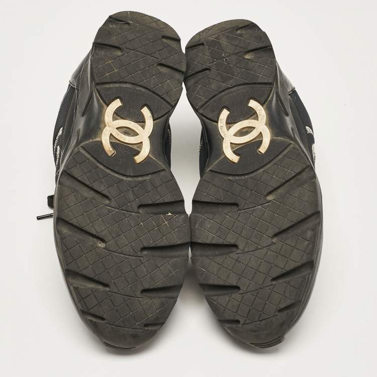 Pre Owned Chanel Black Leather and Neoprene CC Low Top Sneakers Size 37