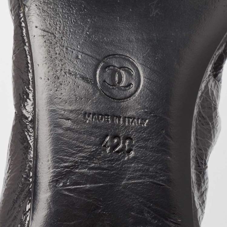 Pre Owned Chanel Grey/Black Patent Leather CC Scrunch Ballet Flats Size 42