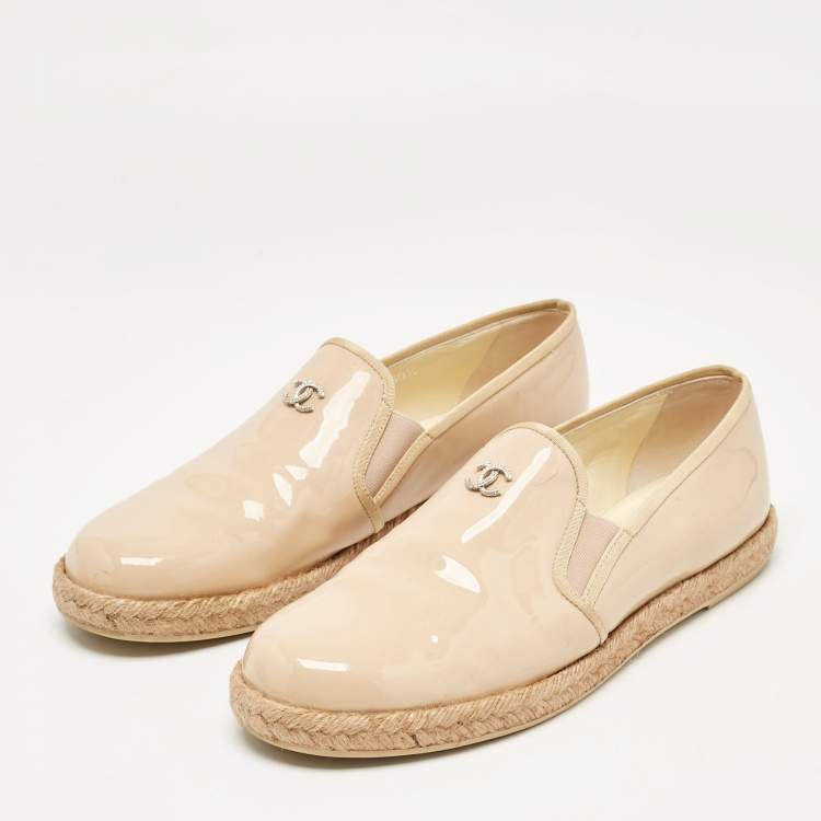 Chanel Beige Patent Leather CC Espadrille Loafers Size Chanel