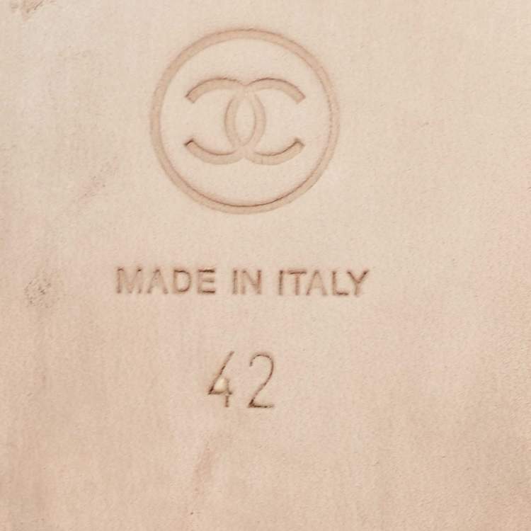 Pre Owned Chanel Beige/Black Patent Leather CC Ballet Flats Size 42