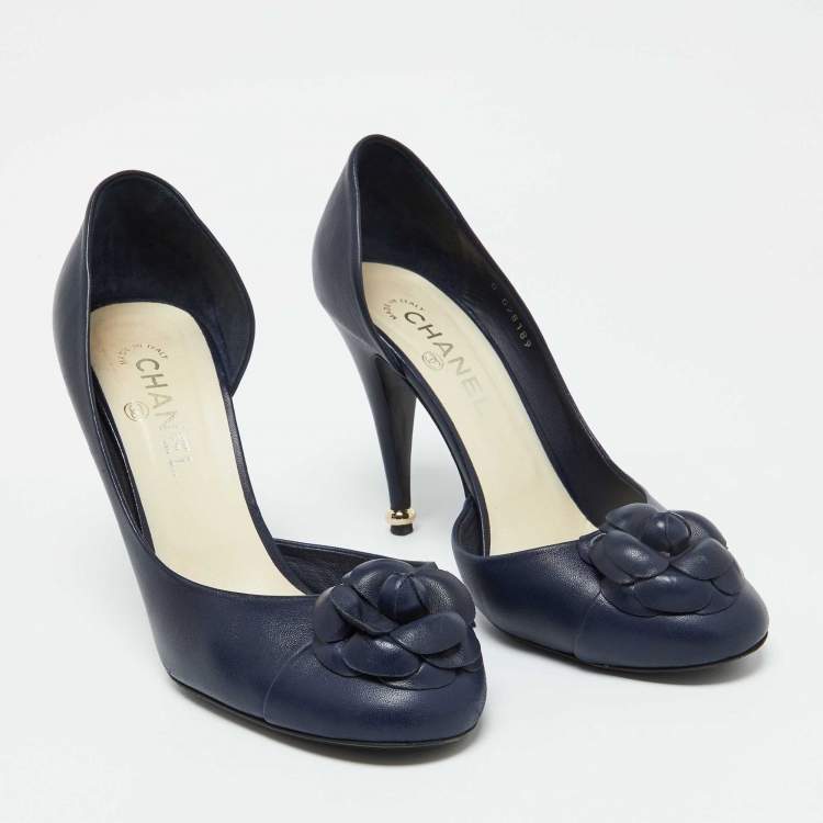 Pre Owned Chanel Navy Blue Leather Camellia Accent D'orsay Pumps Size 42