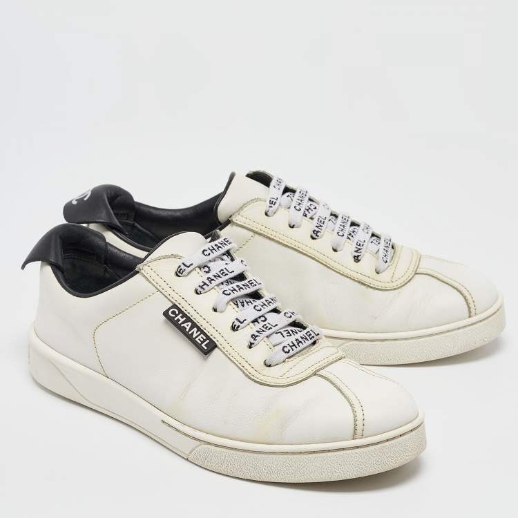 Pre Owned Chanel White Leather CC Low Top Sneakers Size 37.5