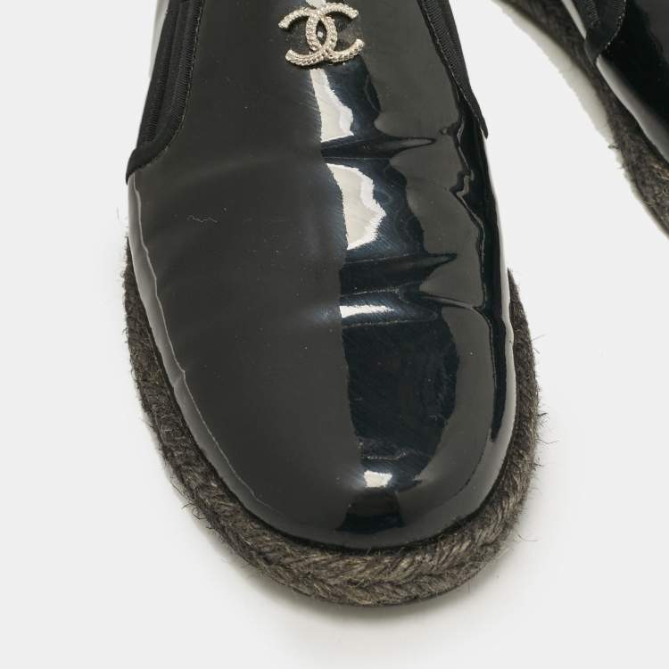 Pre Owned Chanel Black Patent Leather CC Espadrille Loafers Size 39