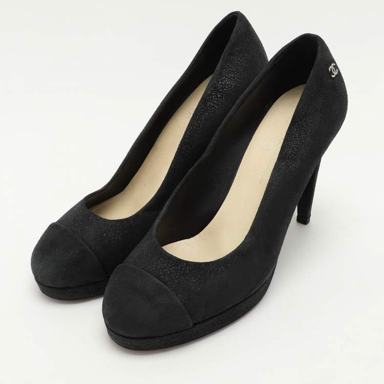 Pre Owned Chanel Black Suede CC Pumps Size 38.5