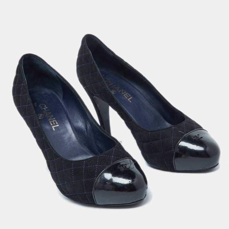 Pre Owned Chanel Navy Blue/Black Quilted Suede and Patent Leather CC Cap Toe Pumps Size 41