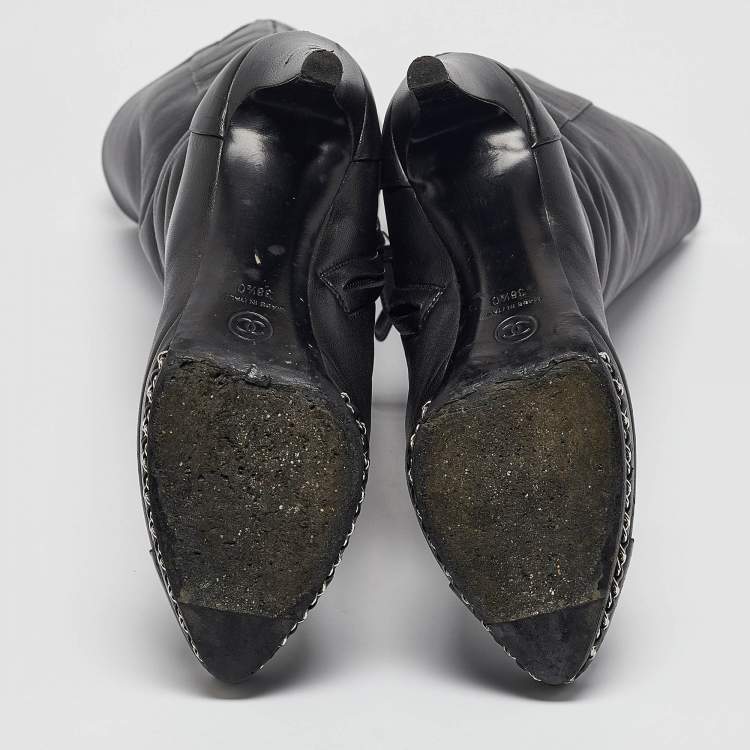 Pre Owned Chanel Black Leather Chain Detail Cap Toe Mid Length Boots Size 38.5