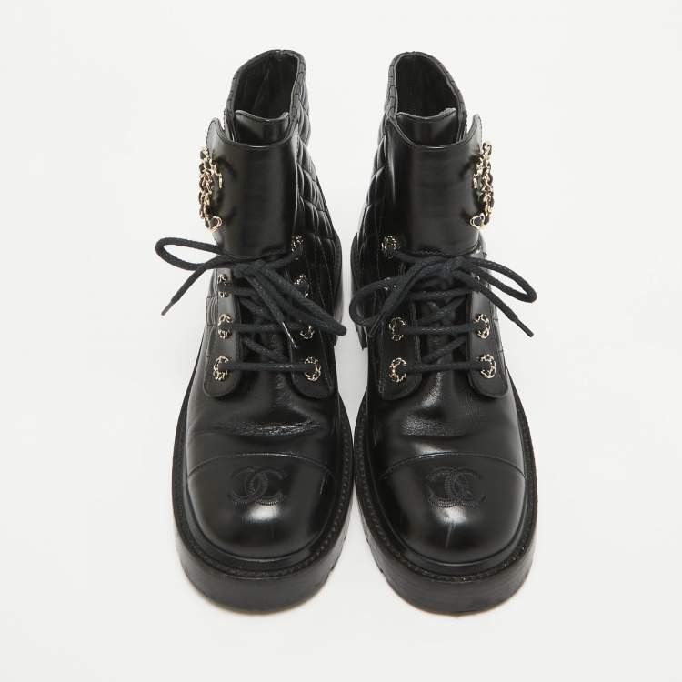 Pre Owned Chanel Black Quilted Leather CC Cap Toe Chain Link Logo Combat Boots Size 38